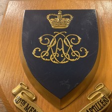 VINTAGE BRITISH 20TH MEDIUM REGIMENT ROYAL  ARTILLERY B.A.O.R. PLAQUE/SHIELD