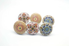 MULTI COLOUR POSITIVE CERAMIC