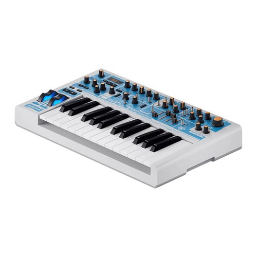 Novation bass - (open,