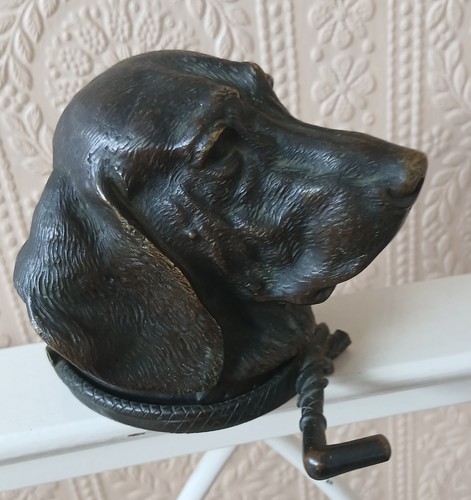 Bloodhound bronze inkwell - bronze,
