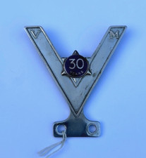 Vintage Car Badge 30YEARS - Issued By The Company of Veterans Motorists (10cms )