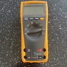 Fluke 175 True RMS Digital