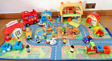 ELC Happyland village: playmat, cottage, Christmas tree, Garage, Police, Post Of