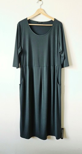 Roman bnwt forest dark - bnwt,