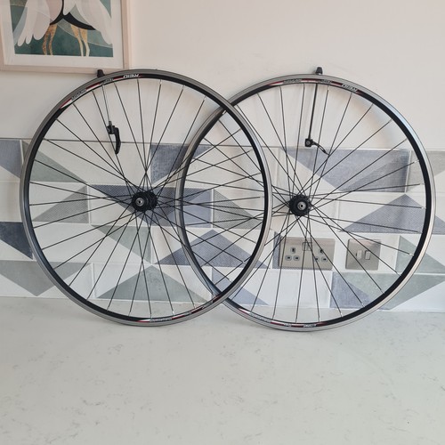Road wheels shimano 105 hubs - shimano,