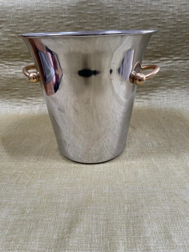 French champaign wine handled - french,