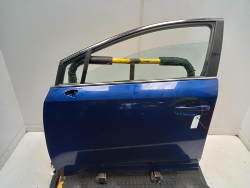 Toyota avensis left front door - avensis,