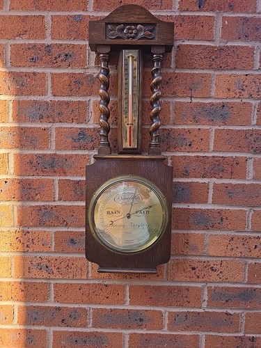 Antique carved solid oak - oak, banjo