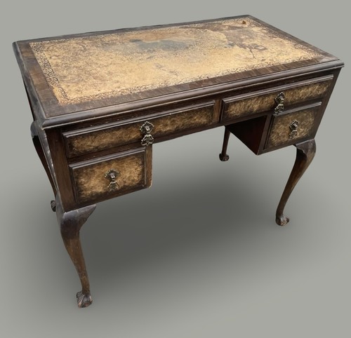 Beautiful antique queen - beautiful,