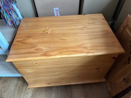 Wooden chest blanket - wooden,