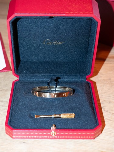 Cartier love 18ct yellow gold - love,