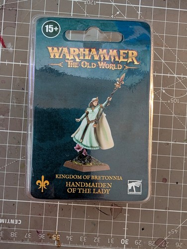 Bretonnian handmaiden of - bretonnian,