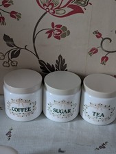 Eternal Beau Milk Glass Tea