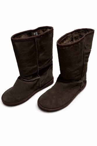 New boxed mountain life suede - new,