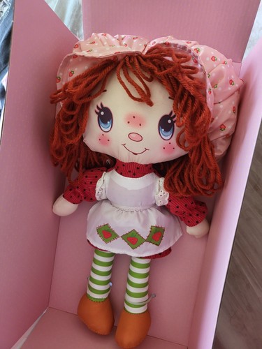 Strawberry shortcake yarn rag - strawberry,