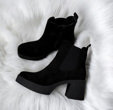 Women’s Black Chunky Heel