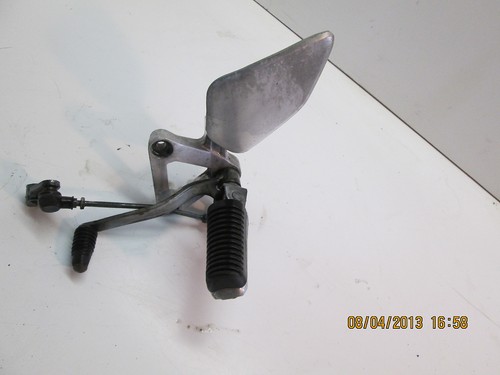 Left driver foot bracket - bracket, for