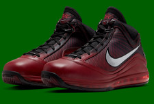 NIKE LEBRON VII QS TRAINERS UK