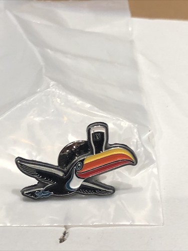 Guinness toucan badge - toucan,