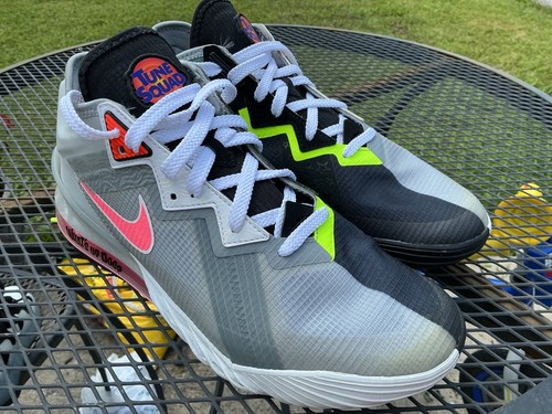 Nike space jam tune squad - space,