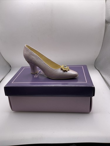 The shoe fits leonardo - shoe,