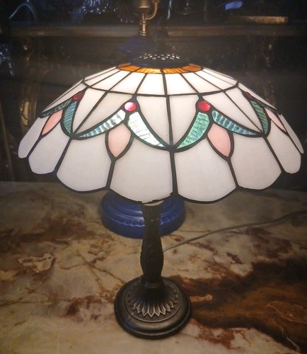 Tiffany style vintage glass - style.,