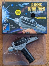 Star Trek Phaser TOS Classic Series Light & Sound Electronic Playmates Toy Prop