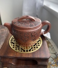 Lady Wei’ Art   Handmade ChinaYixing Zisha teapot in the shape of a clay pot