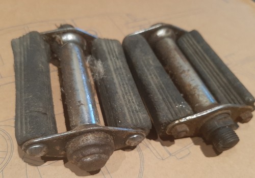 Vintage bicycle pedals - vintage,