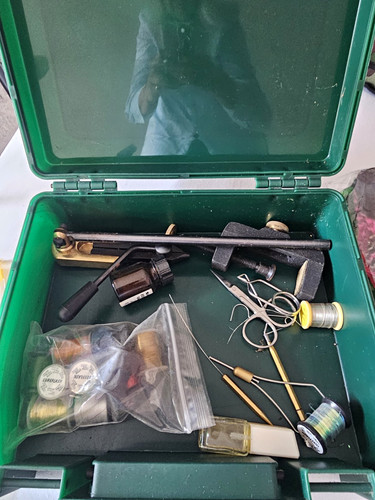 Veniard fly tying materials - fly,