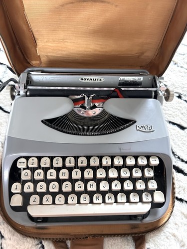 Vintage royalite portable - vintage,