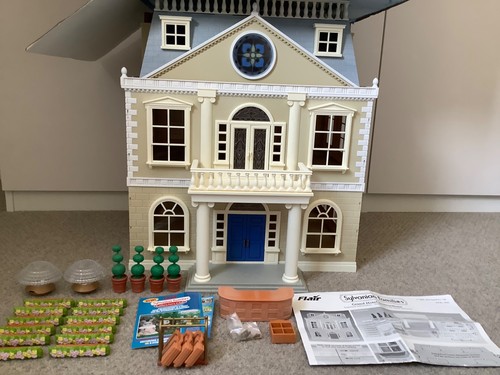 Sylvanian families grand hotel - families,