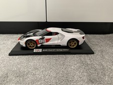 Maisto - 1:18 Scale Diecast