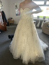 Victoria Jane by Ronald Joyce