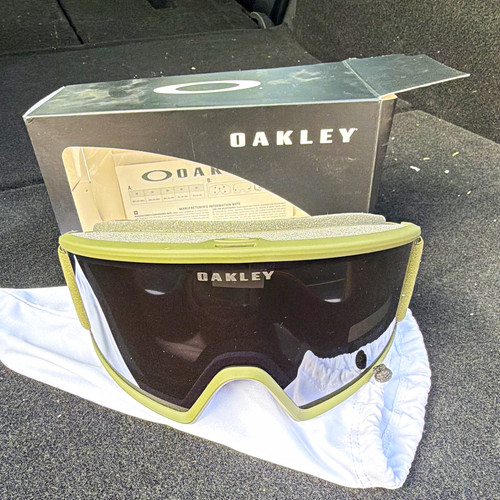 Oakley ski goggles green frame - goggles,