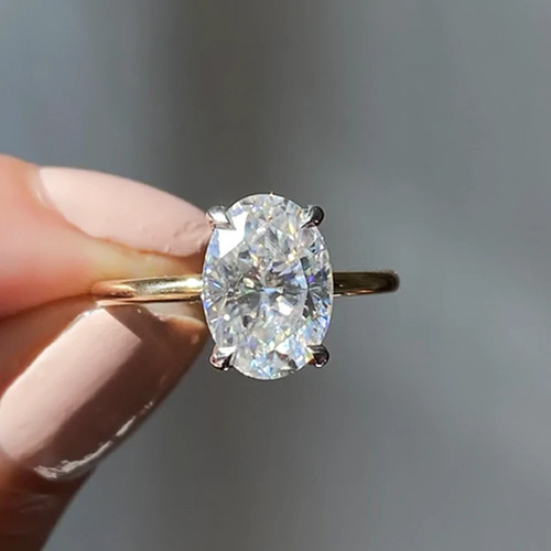 Oval cut white - white, moissanite