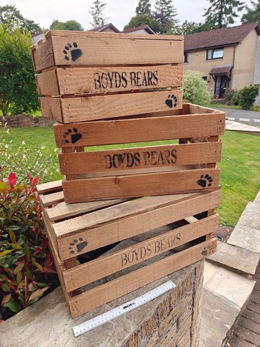 Boyds bear display crates - 3,
