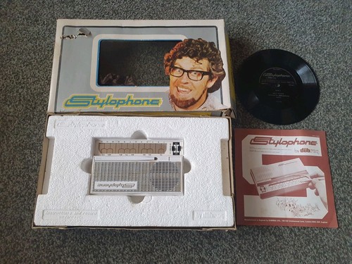 1970 white stylophone with - white,
