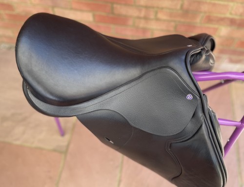 Cavaletti black saddle - gp, 17"