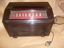 Brown Bakelite 1949 RCA Victor Model 9-X-641 Vacuum Tube Am Radio - ART DECO