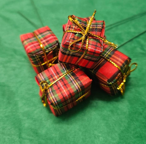 Christmas wreath and present - christmas,