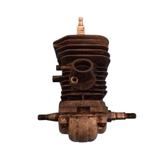 Husqvarna 136 chainsaw engine - chainsaw,