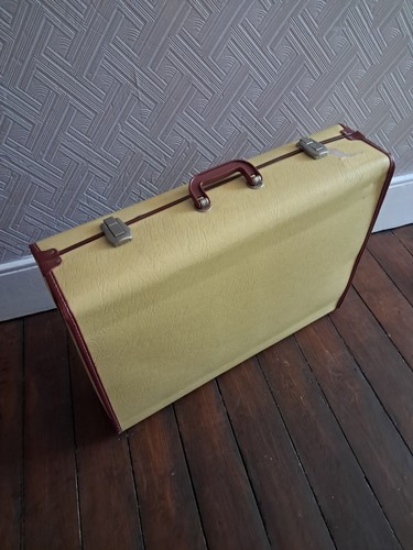 Vintage italian made suitcase - italian,