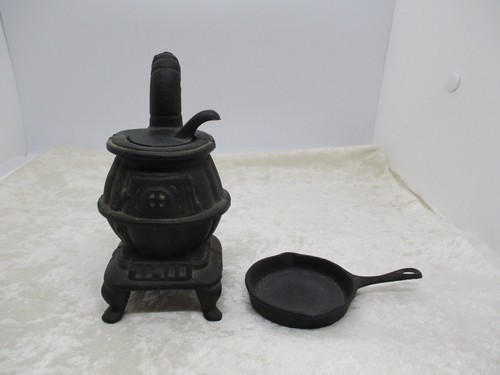 Vintage cast iron small - vintage,