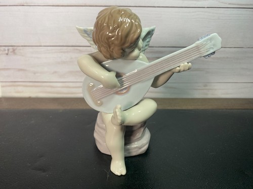 Lladro figurine gloss finish - gloss,