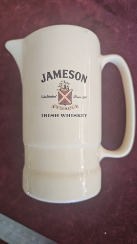 Jamesons irish whiskey water - jamesons,
