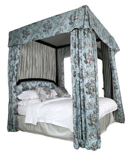 Emperor size four - poster, bed