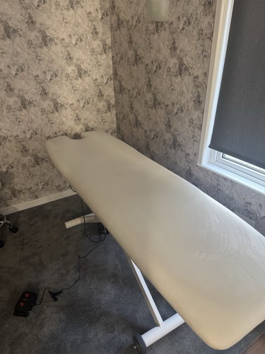 Electric beauty bed height - bed,,