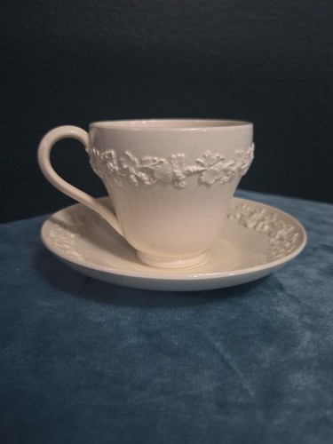 Wedgwood vintage embossed - vintage,