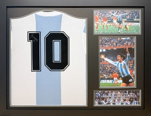 Framed mario kempes signed - kempes,